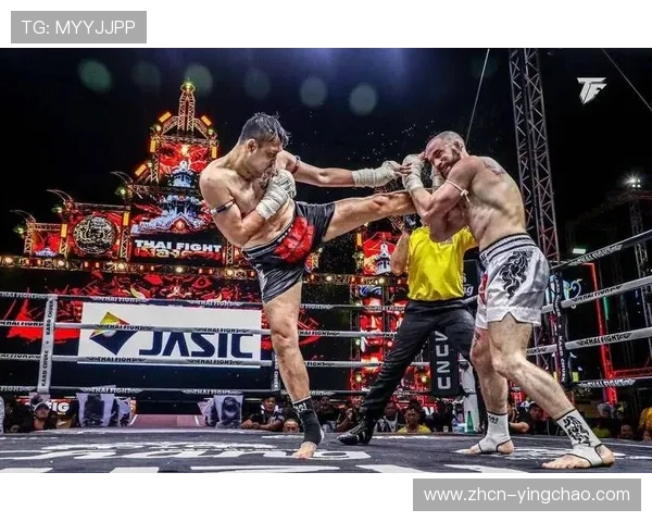 提拉蓬第二回合KO法索赛 草量级泰拳赛惊现凶猛组合拳终结对手