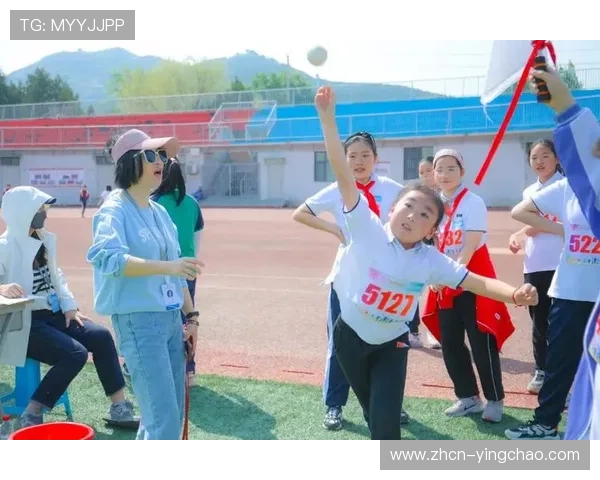 快乐垒球走进北京中关村社区,200余名居民体验运动乐趣 快乐垒球走进北京中关村社区,200余名居民体验运动乐趣